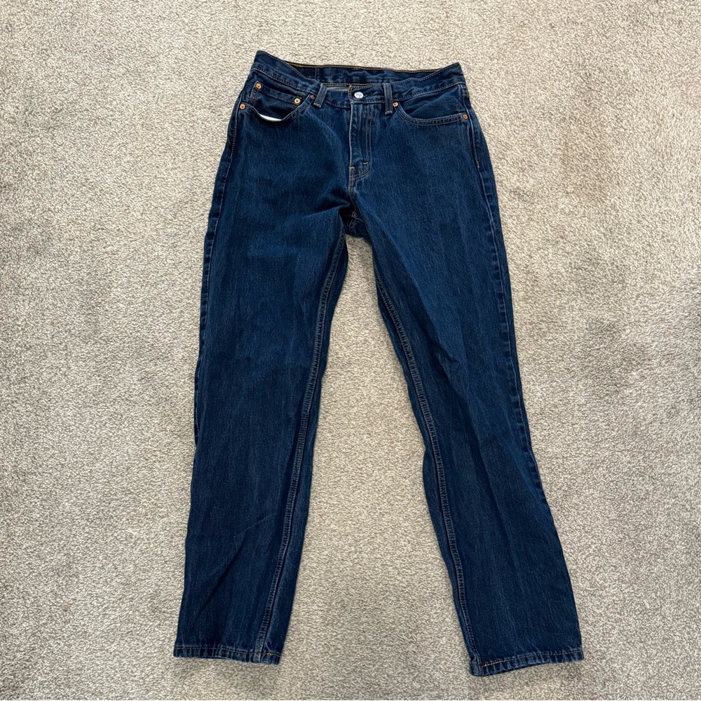 Men’s Levi’s dark wash indigo 550 jeans 32/34 EUC straight leg
